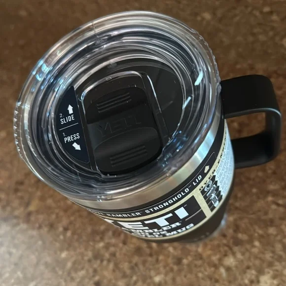 Yeti Rambler 30oz Travel Mug - Picture 5 of 6